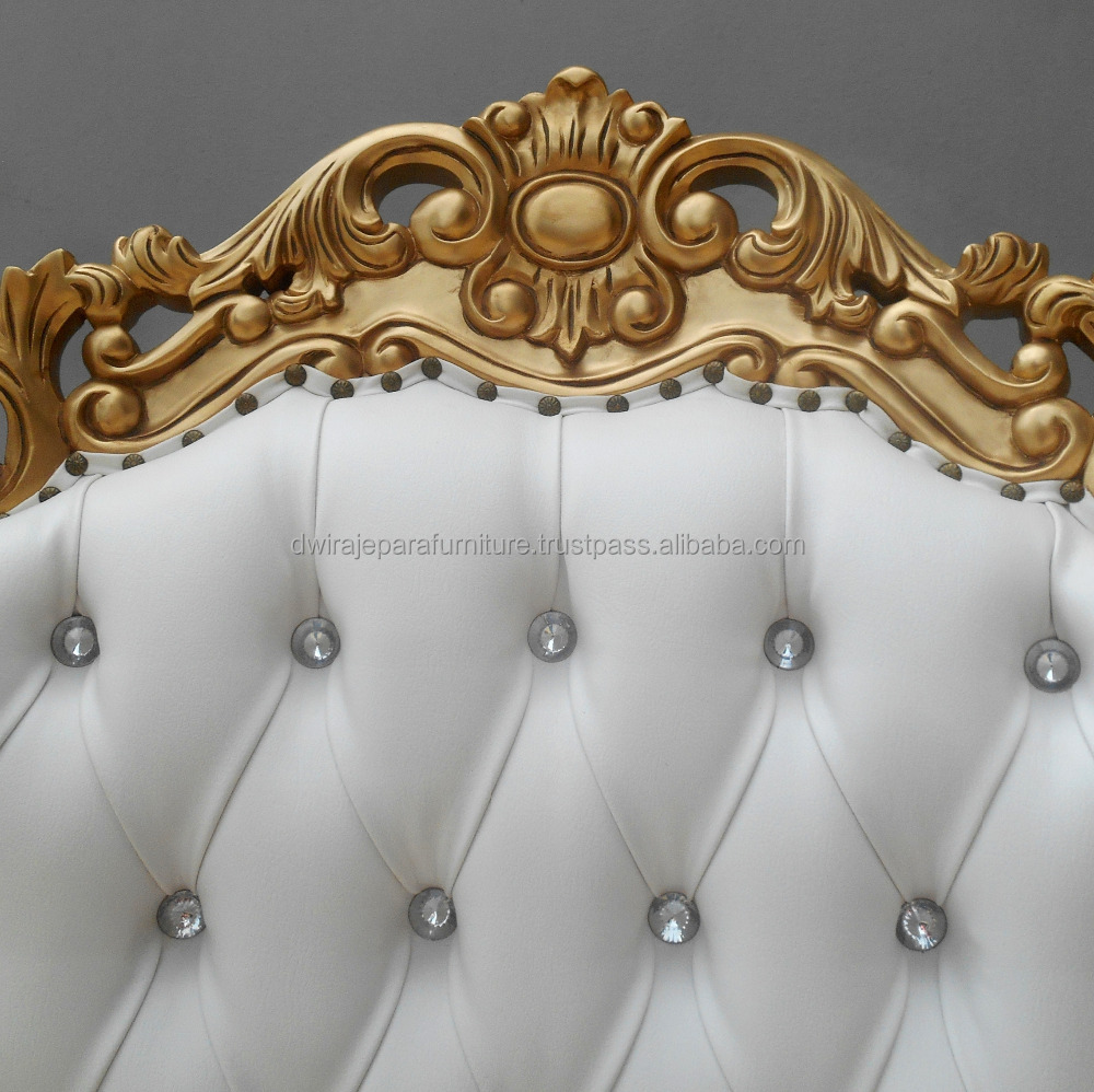 Мебель деревянная для гостиной