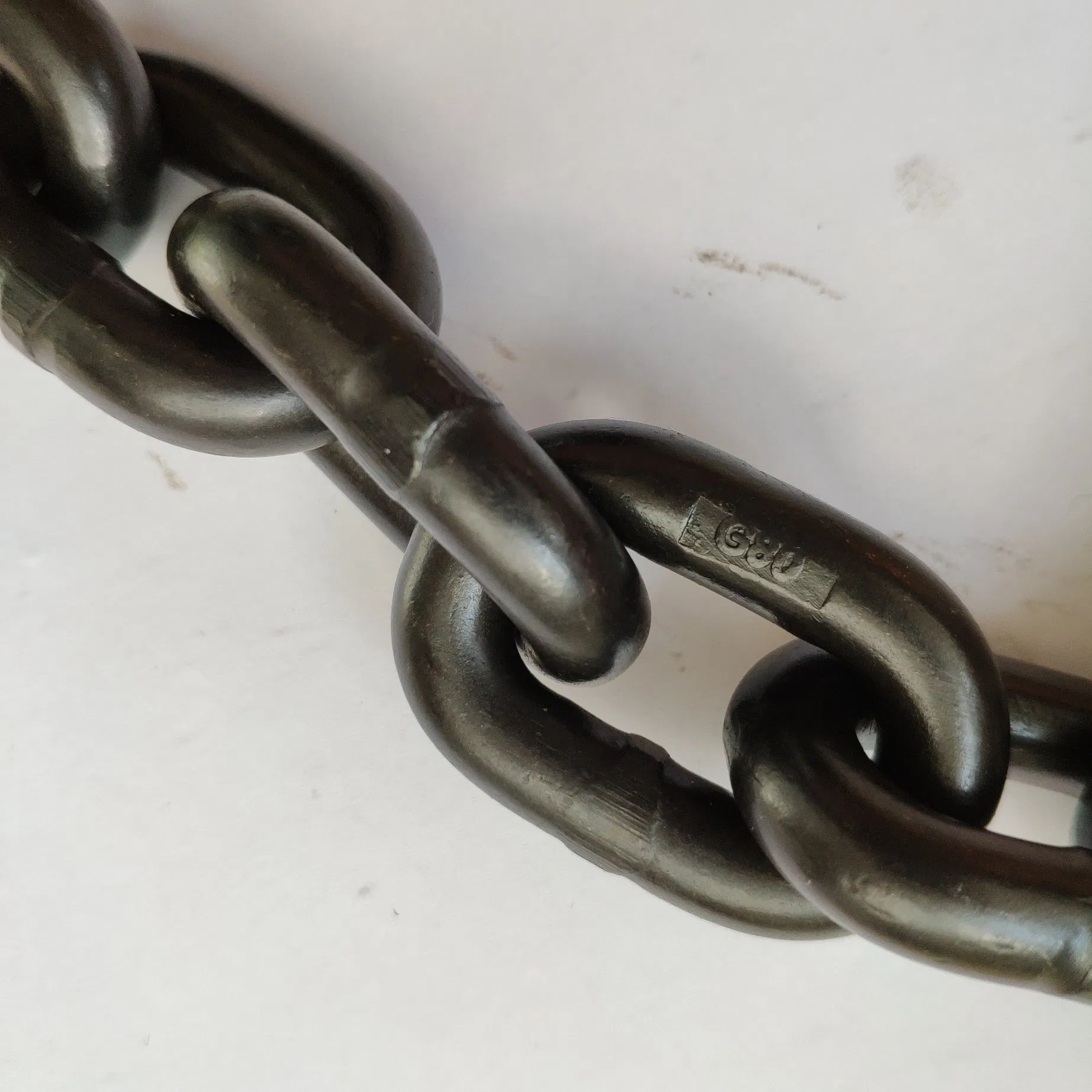 Heavy Duty 32mm Welded Alloy Steel Chain for Tough Industrial Tasks
