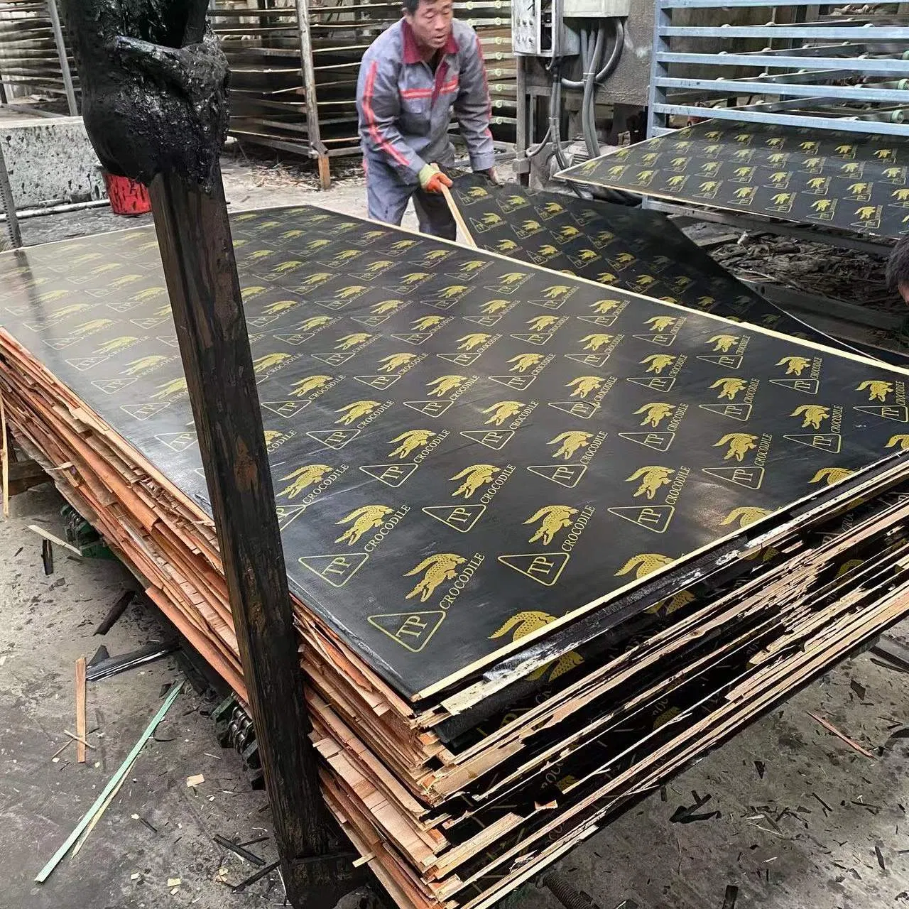 12mm / 18mm Film Face Plywood Black Film Face Plywood for Construction