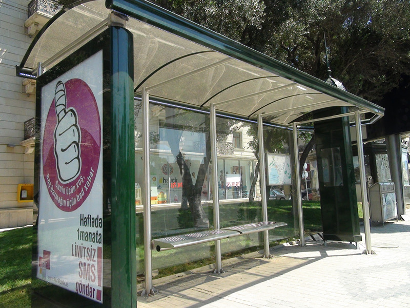Outdoor Stainless Steel Structure Aluminum Alloy Bus Shelter