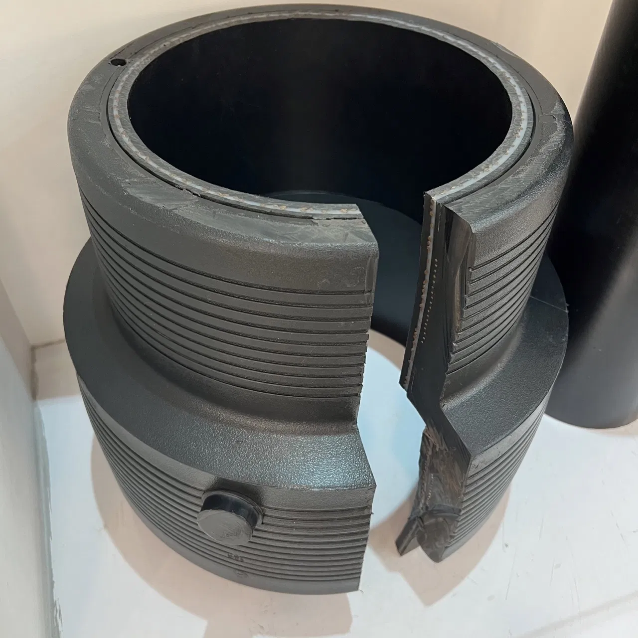 Армированная спиральной сталью труба HDPE DFPS