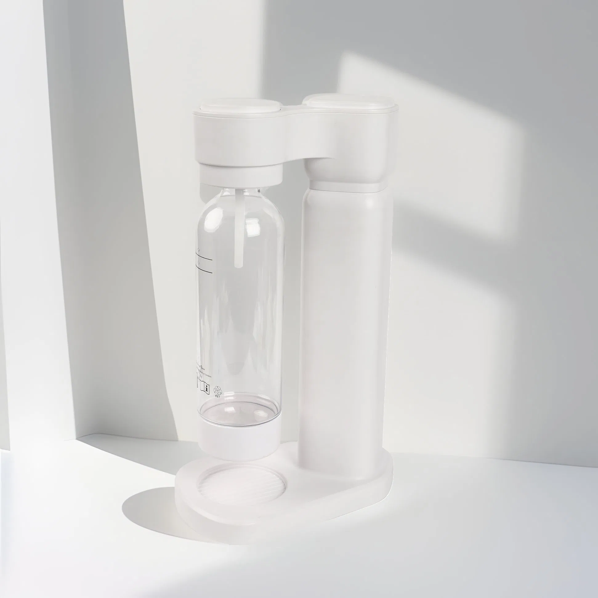 China Factory Outlet New-Style Plastic Portable Soda Maker Wtih BSCI