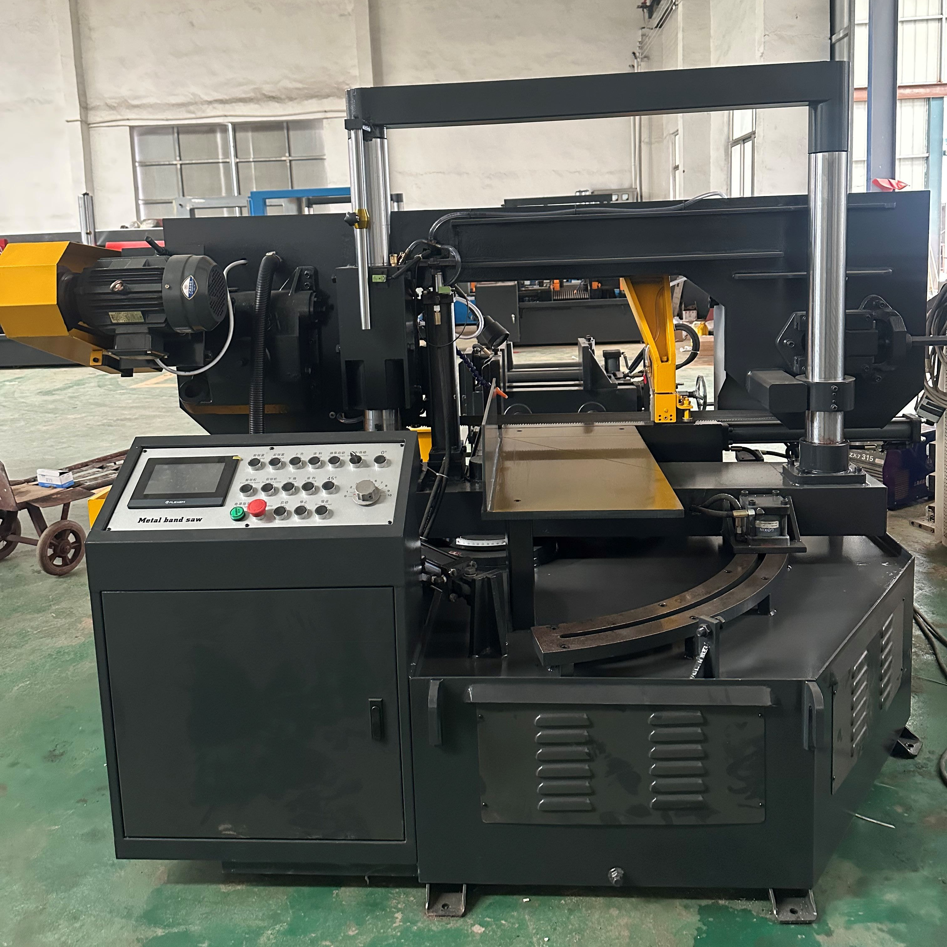 Станок ленточнопильный вертикальный автоматический по алюминию