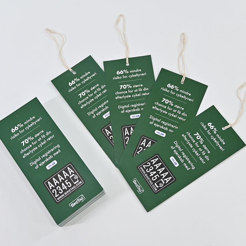 Exquisite and Bright-Colored Clothing Tags