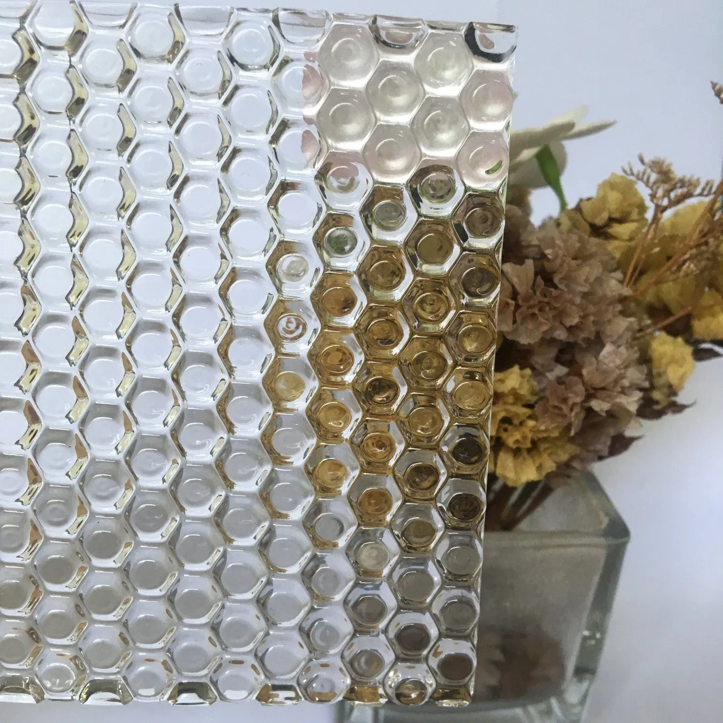 Premium Customized Extra Clear Float Embossed Glass for Unique Decor