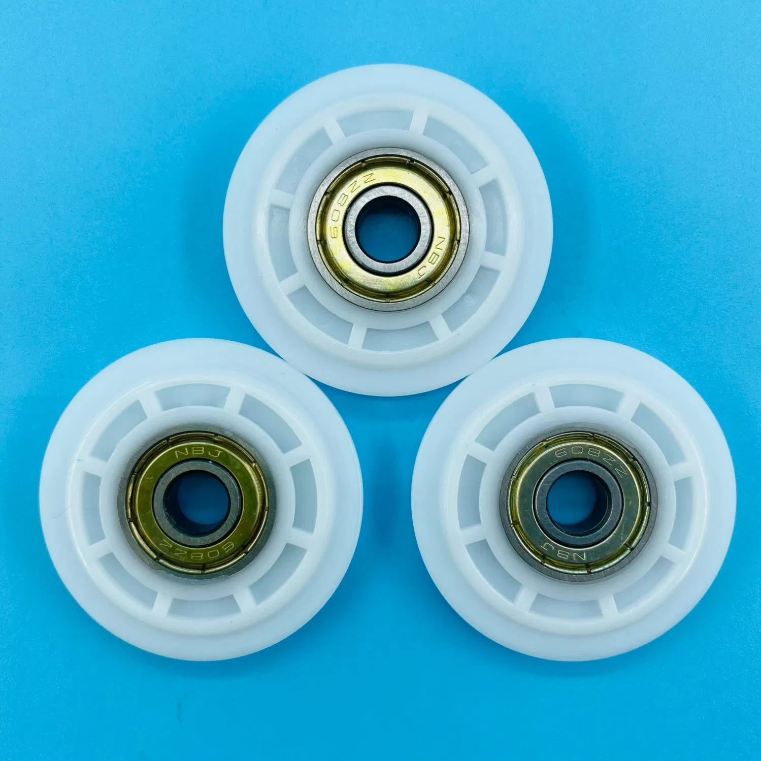 Well Received and Easy to Load 8*45*7 608zz White Plastic Bearing