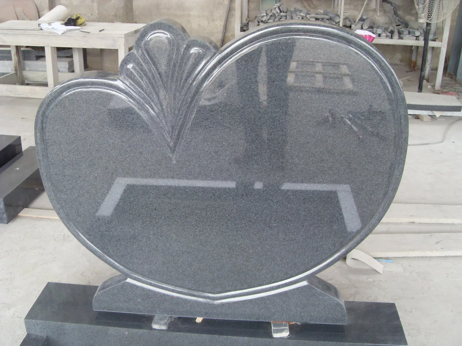 Professional Customized Russian Monuments G654 Granite European Style Tombstone