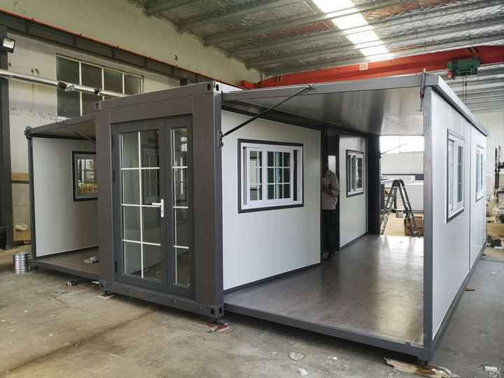 Customized High Quality Prefabricated Tiny House Modular Portable Living Container House