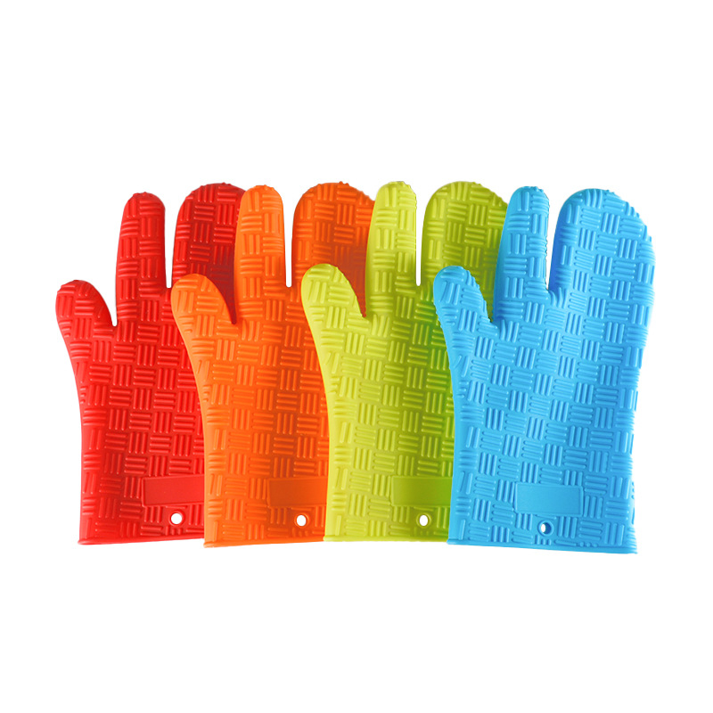Premium Silicone Oven Mitts for Safe BBQ and Baking