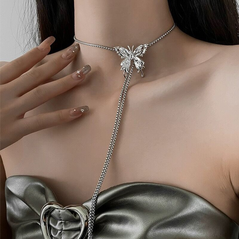 Spice Girl Sweet Cool Pull Butterfly Necklace Women a Four-Wear Three-Dimensional Butterfly Sweater Chain Design Sense of Flowsue Clavicle Chain