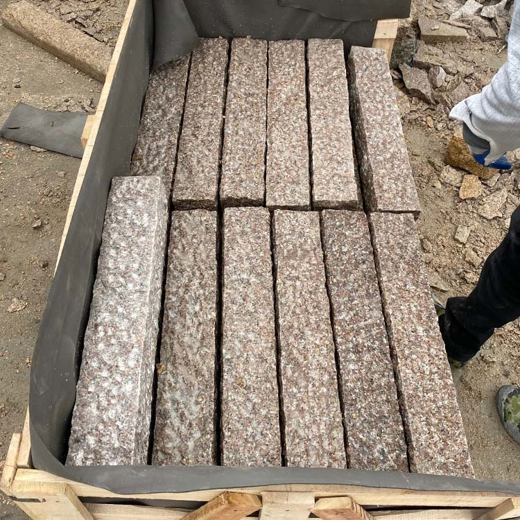 Natural Split/Pineapple Finish/Flamed Finish Granite Stone Palisade for Backyard Fence