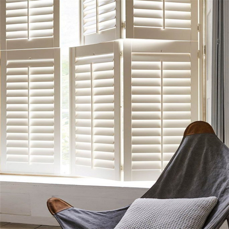 Basswood Wooden Horizontal Shutters Custom Made Premium Material Interior Window Treatment for Kitchen & Hotel