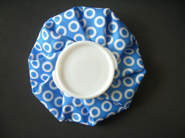 Blue Foldable Thick Water Bag Ice Pack Cold Compress Water Bag Fabric Bag Damaged by Falling