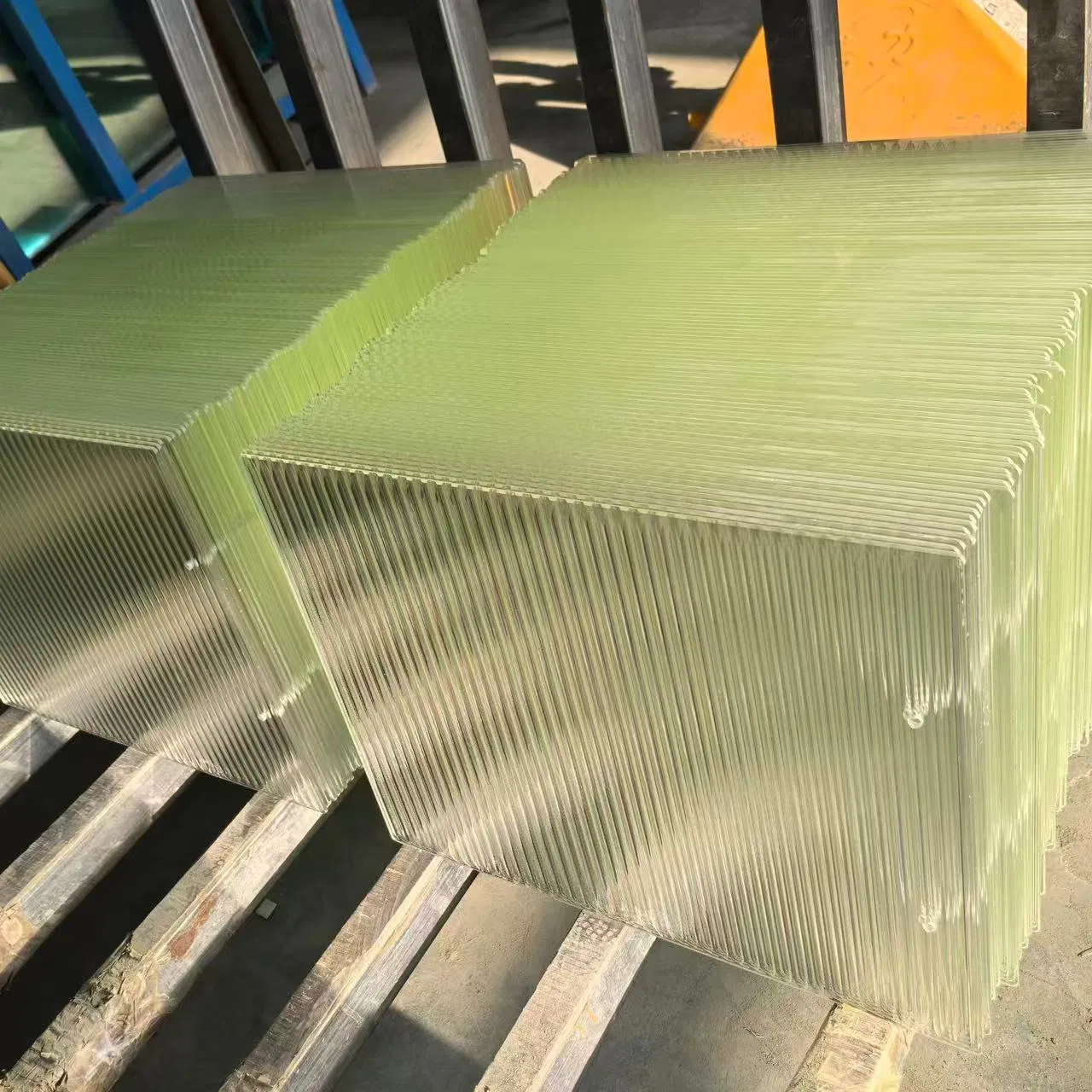 Decorative Transparent Tempered Ribbed Reeded Moru Wave Fluted Glass/Art Figured Textured Sheet Glass/Pattern Glass Panel