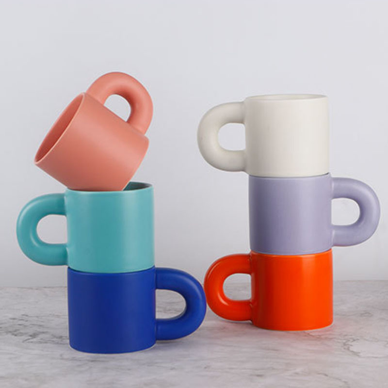 Керамическая кружка с ручкой-чашкой и большими ушками