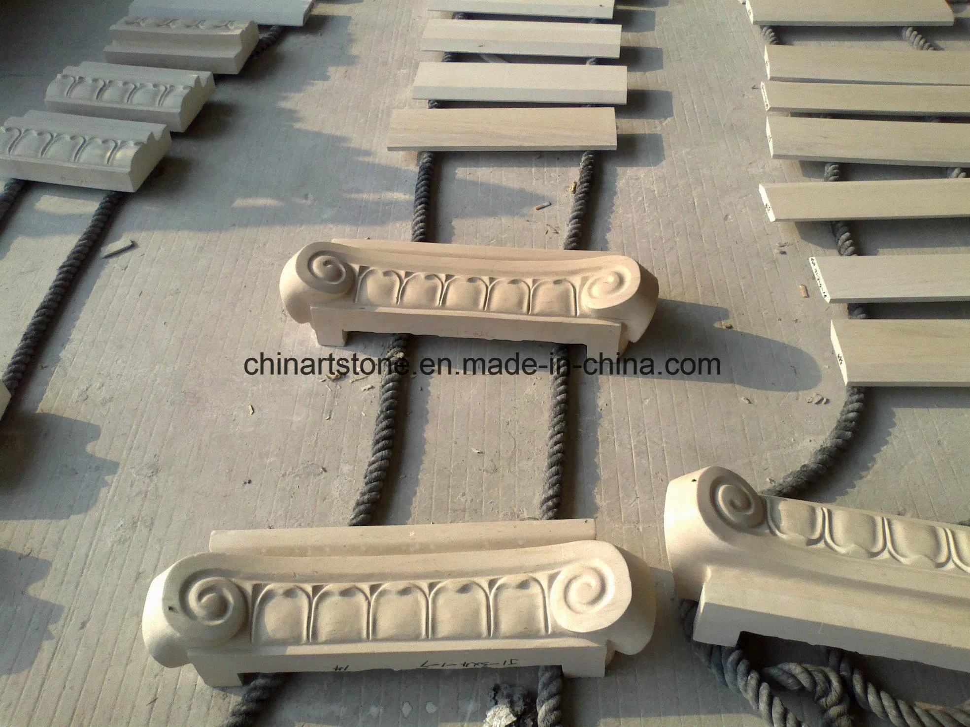 Beige/White Limestone Marble Serppegiant Moca for Tiles and Column