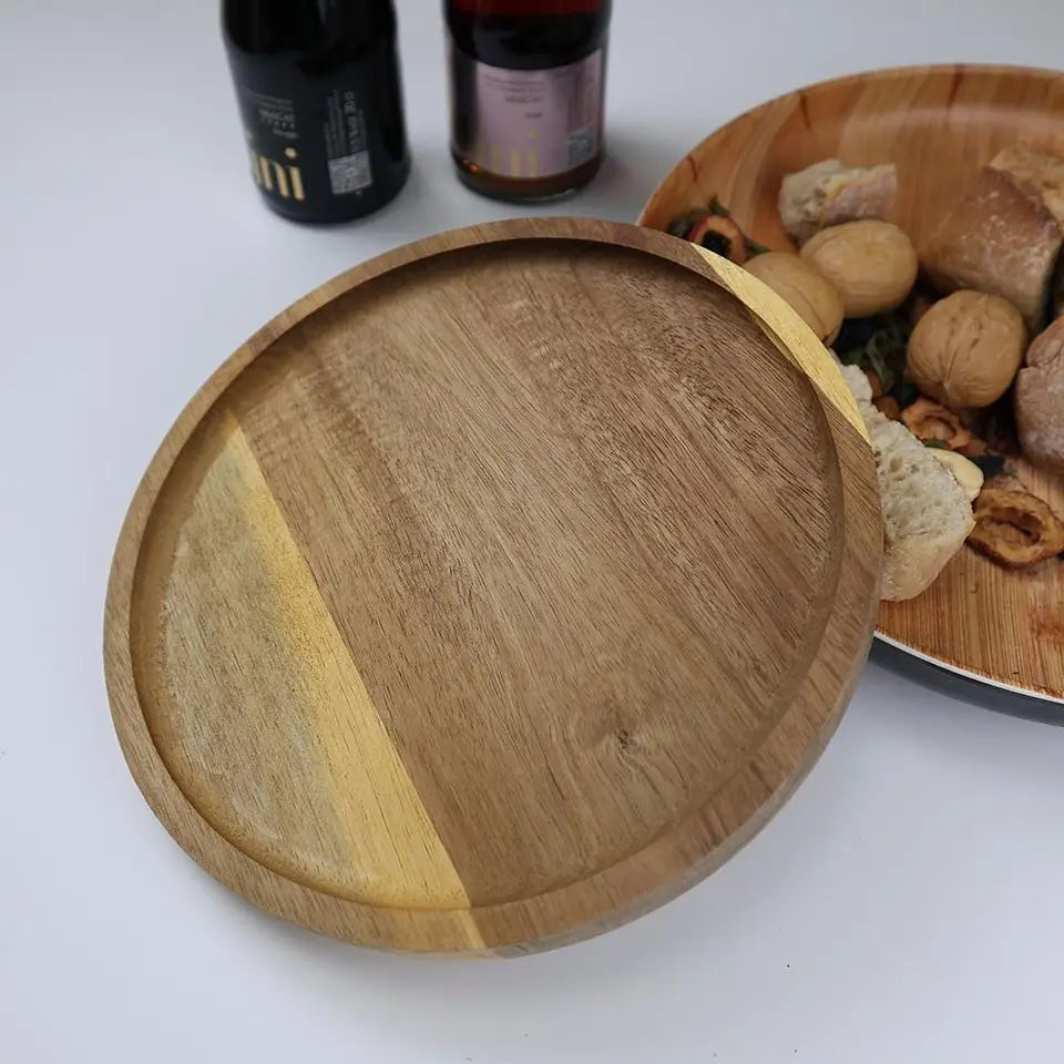 Сервировочная доска из акации круглая