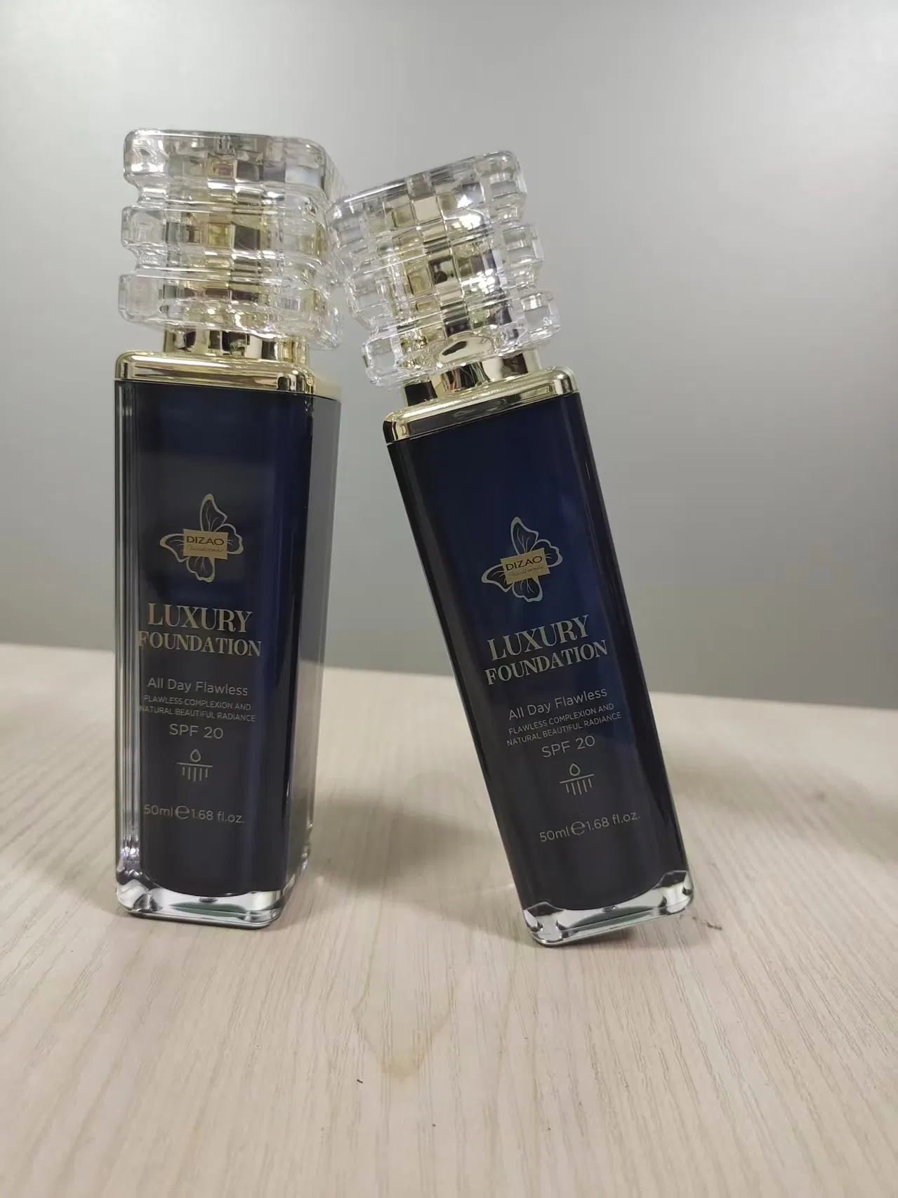 Dizao Luxury Foundation Flawless Complexion and Natural Beautiful Rediance SPF 20