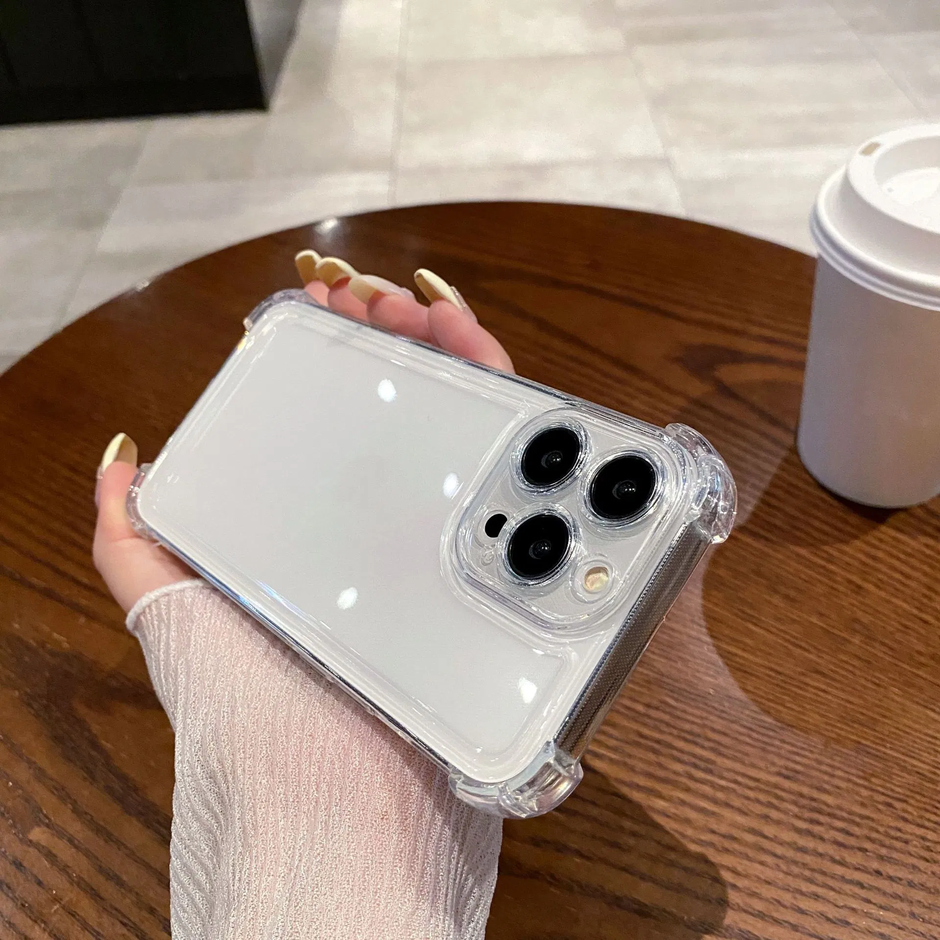 Прозрачный ударопрочный чехол для iPhone
