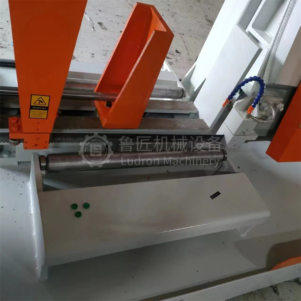 Ленточная пила по металлу горизонтальная