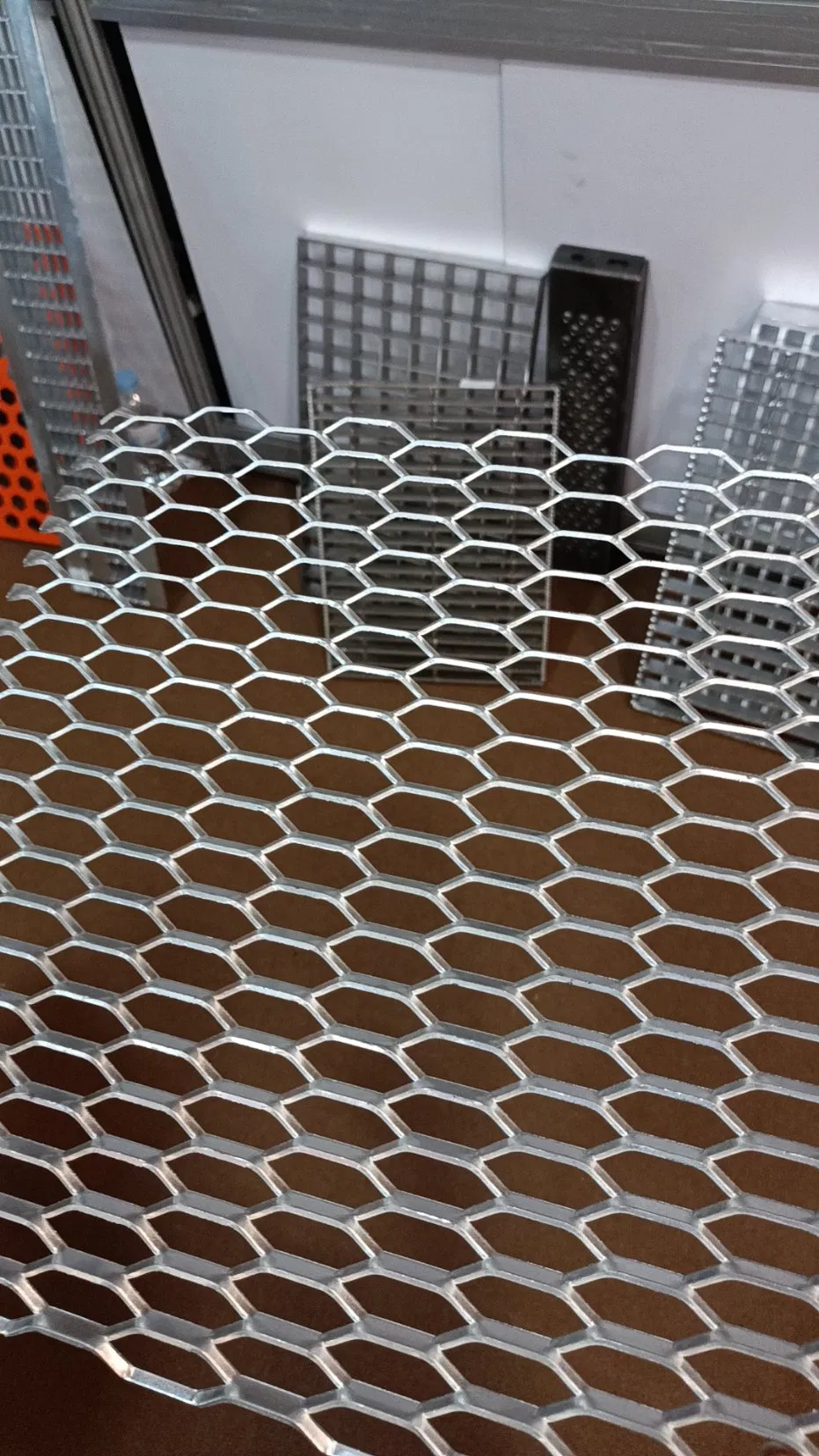 Aluminum Expanded Metal Wire Mesh Galvanized Expandable Wire Mesh