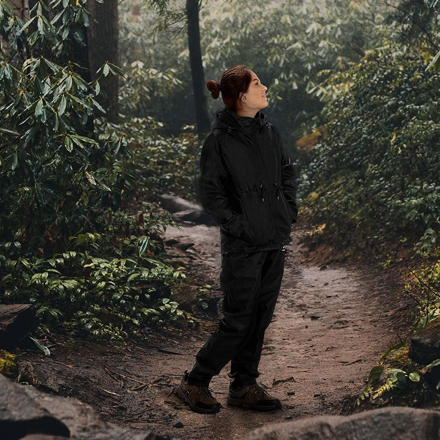 High Quality Waterproof Windproof Hooded Camouflage Print Raincoat with Pockets