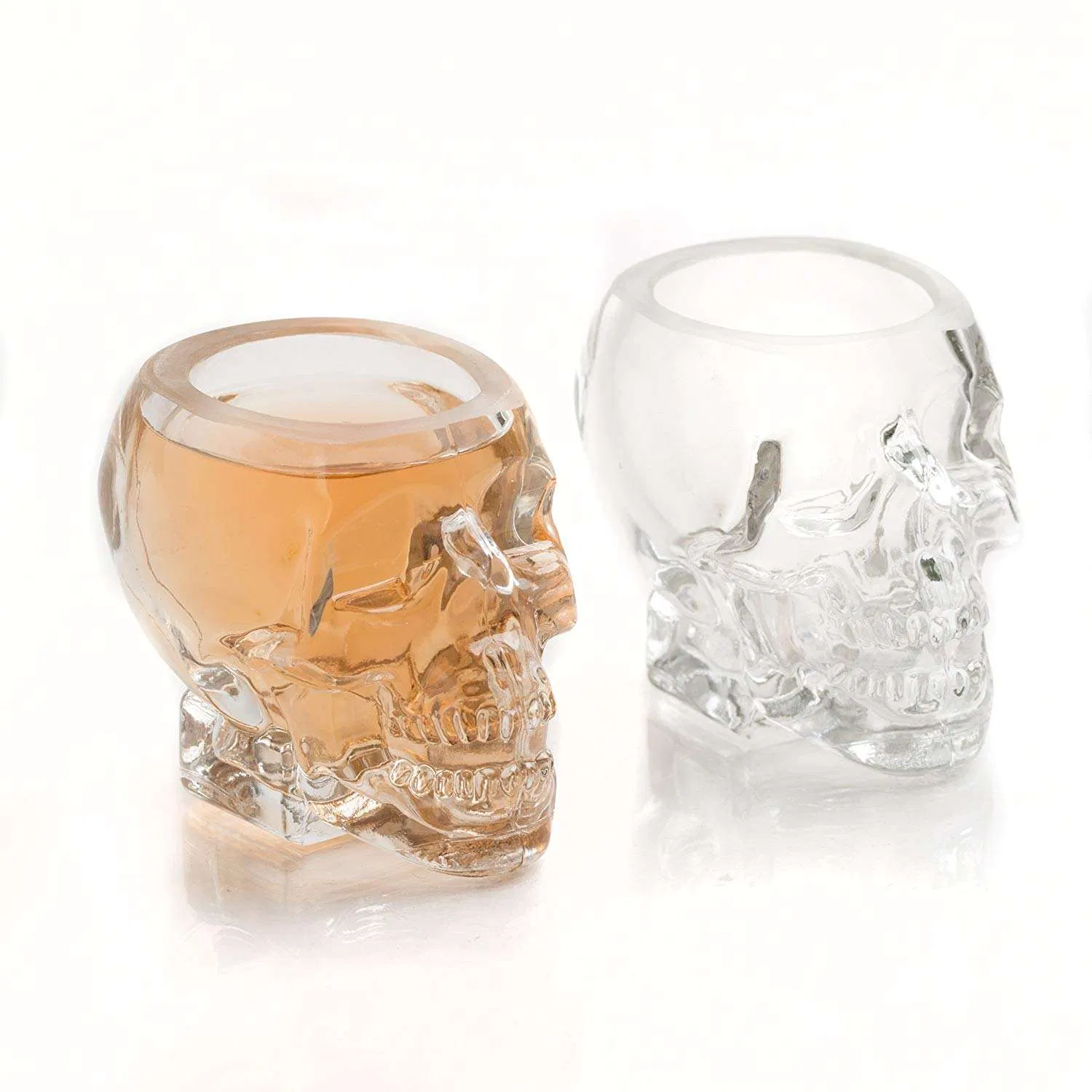 Wholesale 2PCS Skull Glasses Cup Wooden Base Skull Whiskey Decanter Set with Spigot