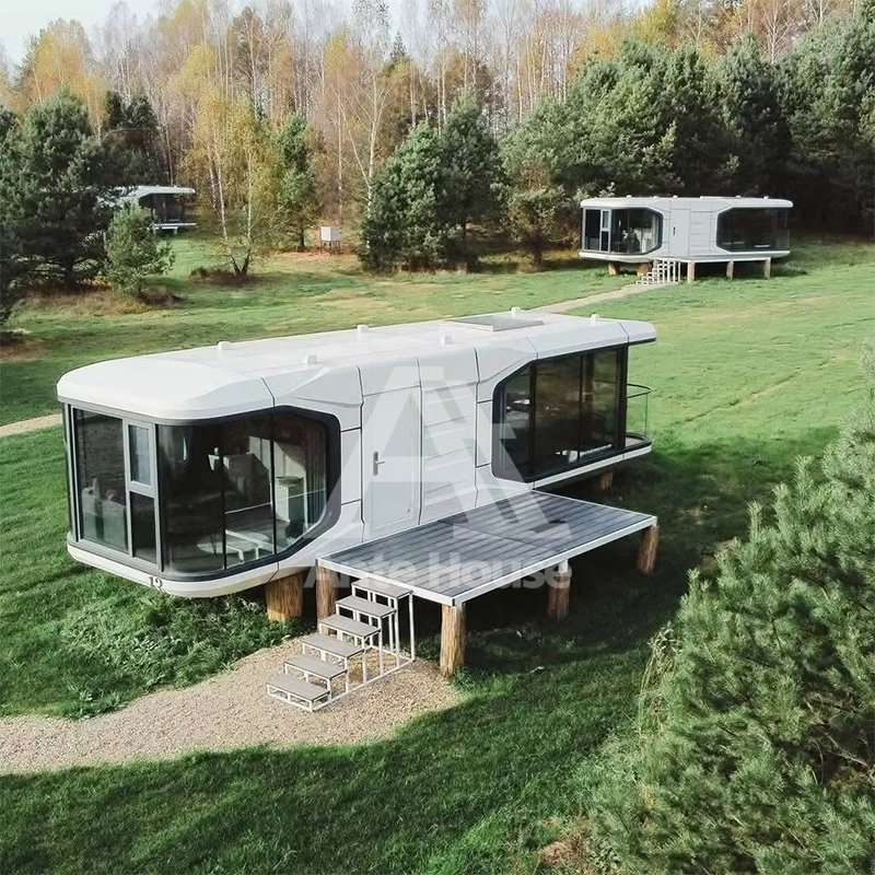 Luxury Top Grade Resort Apartments Lawn Camping Homestay Modern Space Capsule House