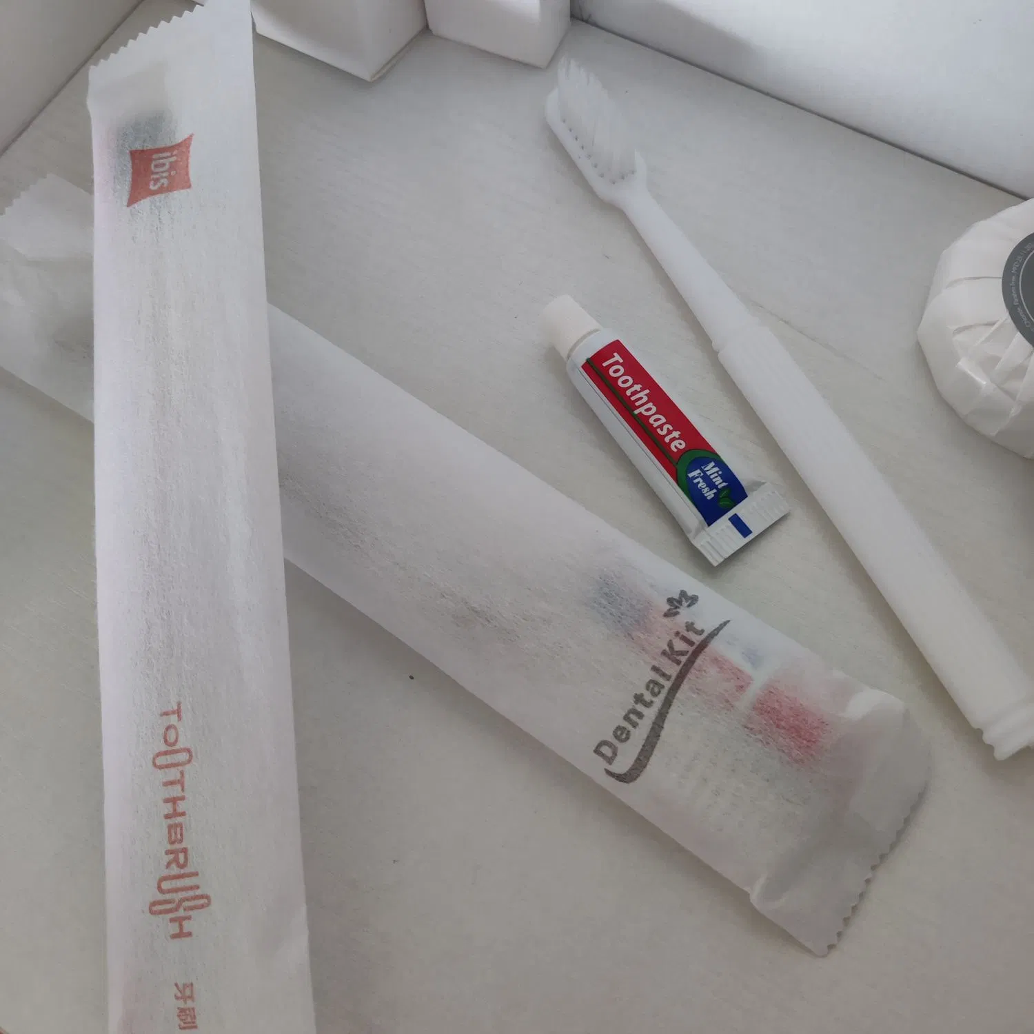 Non Woven Bag Eco-Friendly Hotel Toothbrush Kit