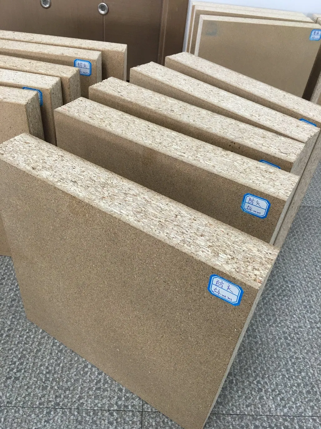 Solid Wood Particle Board Chipboard for Door Core