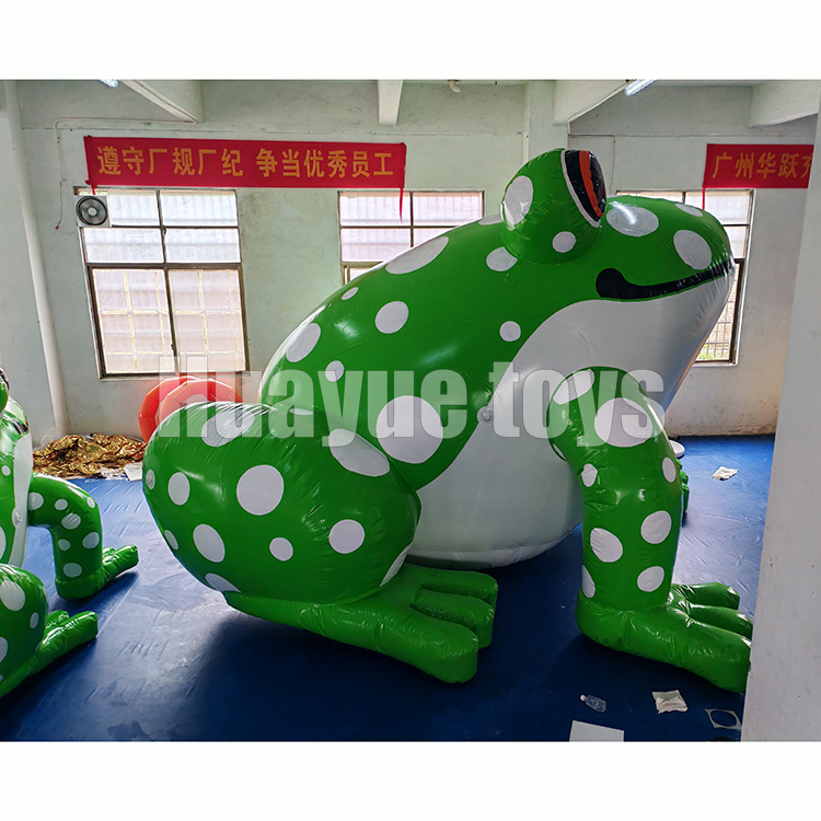 Hot Selling 3 Meters Inflatable Green Frog Animal Character Inflatable Floating Water Frog Animals Toy Big Model for Commercial