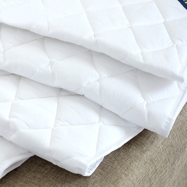 Oeko Certificated Hotel Waterproof Strapped Elastic Band Polyester Mattress Pad Protector