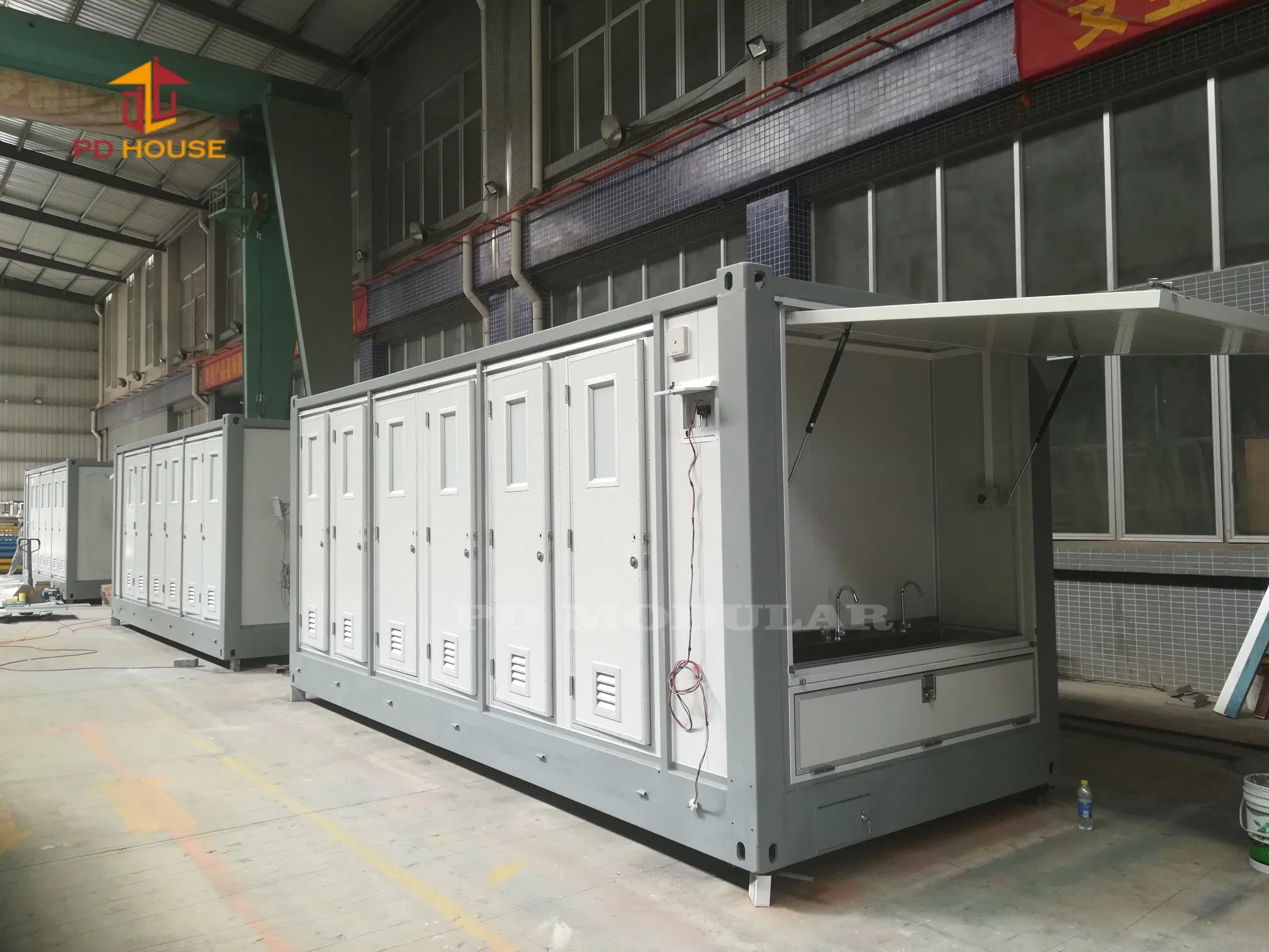 Containerized Mobile Latrine Units Wc Restroom Washrooms Containers Ablution Sanitary Sentry Boxes 20FT Outdoor Portable Camping Toilet for Camp Shower Cabins