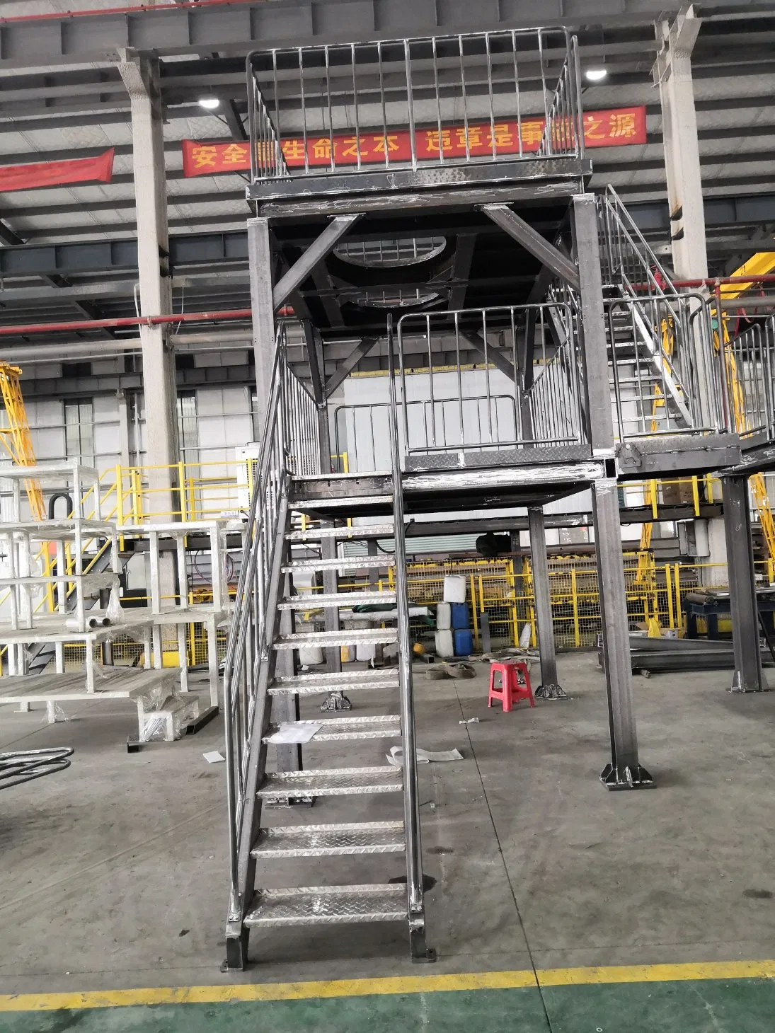 Factory Price Corrosion-Resistant Stainless Steel Staircases for Shopping Mall