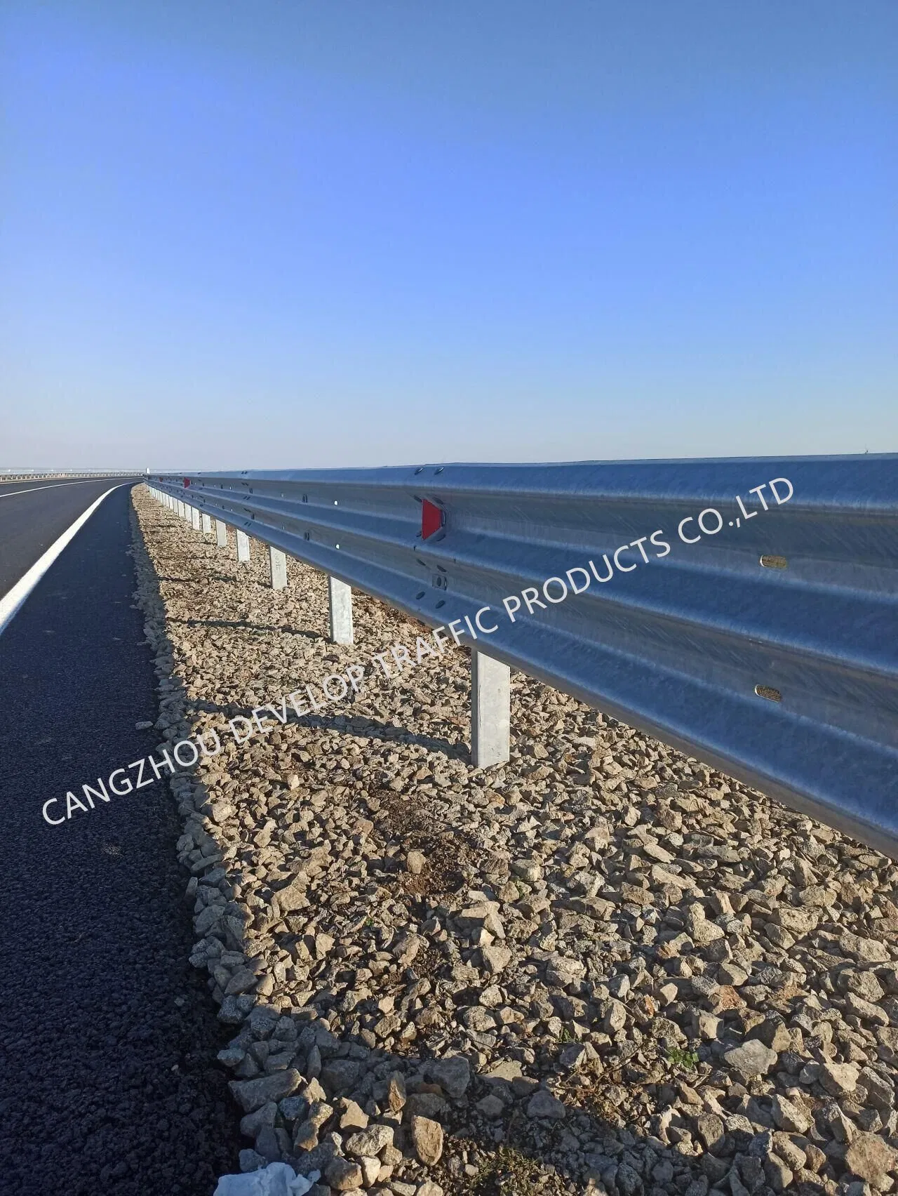 Thrie Beam Guardrail High Quality Highway Thrie Beam Safety Guardrail
