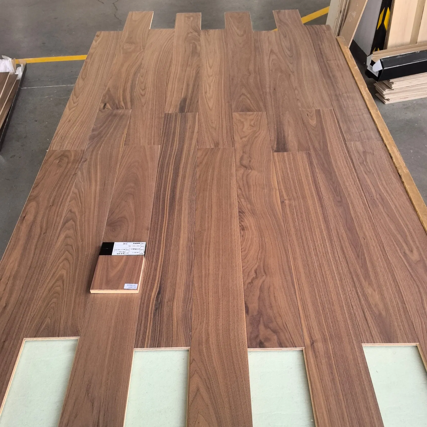 Solid Wood 3/4 Walnut Natural European Multi Layer Engineered Wood Flooring Hardwood Flooring