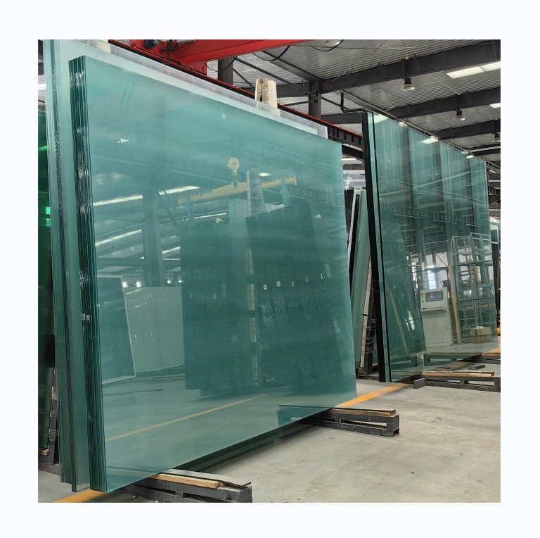 Factory Wholesale Laminated Tempered Glass in 6mm, 8mm, 10mm, 12mm Thickness for Floor Glass, Glass Bridges and Overpasses.