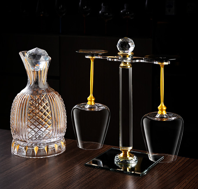 Spinning Wine Decanter Glass with Crystals Rotating Wine Goblet Removable Cup