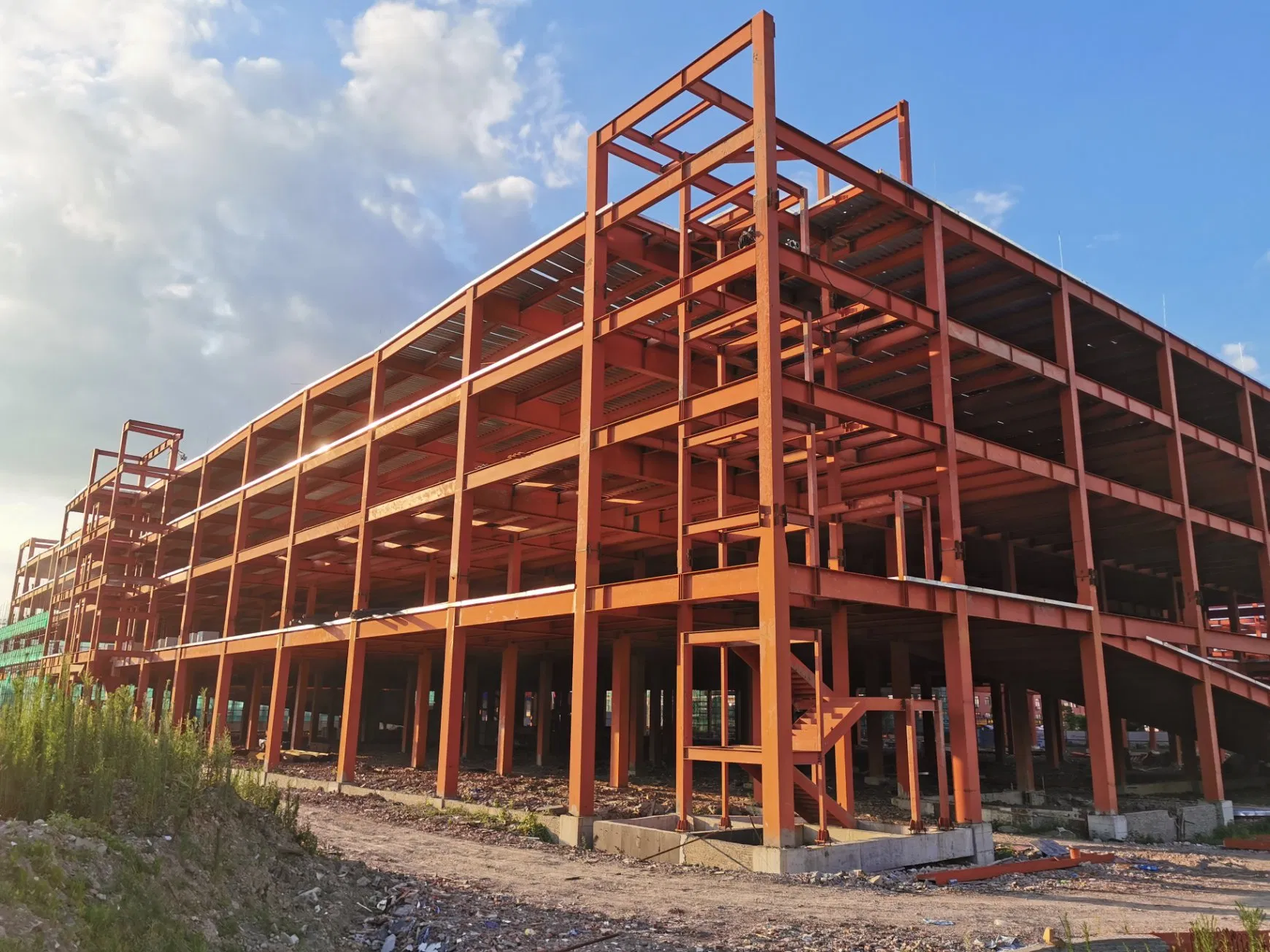 Multi-Story Prefabricated Building Steel Structure Building Steel Frame Prefab House