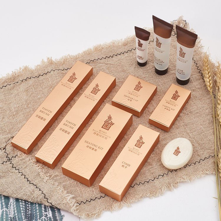 Customized Hotel Bathroom Guest Amenities Set Wholesale Luxury 5 Star Disposable Hotel Supplies Toiletries Set