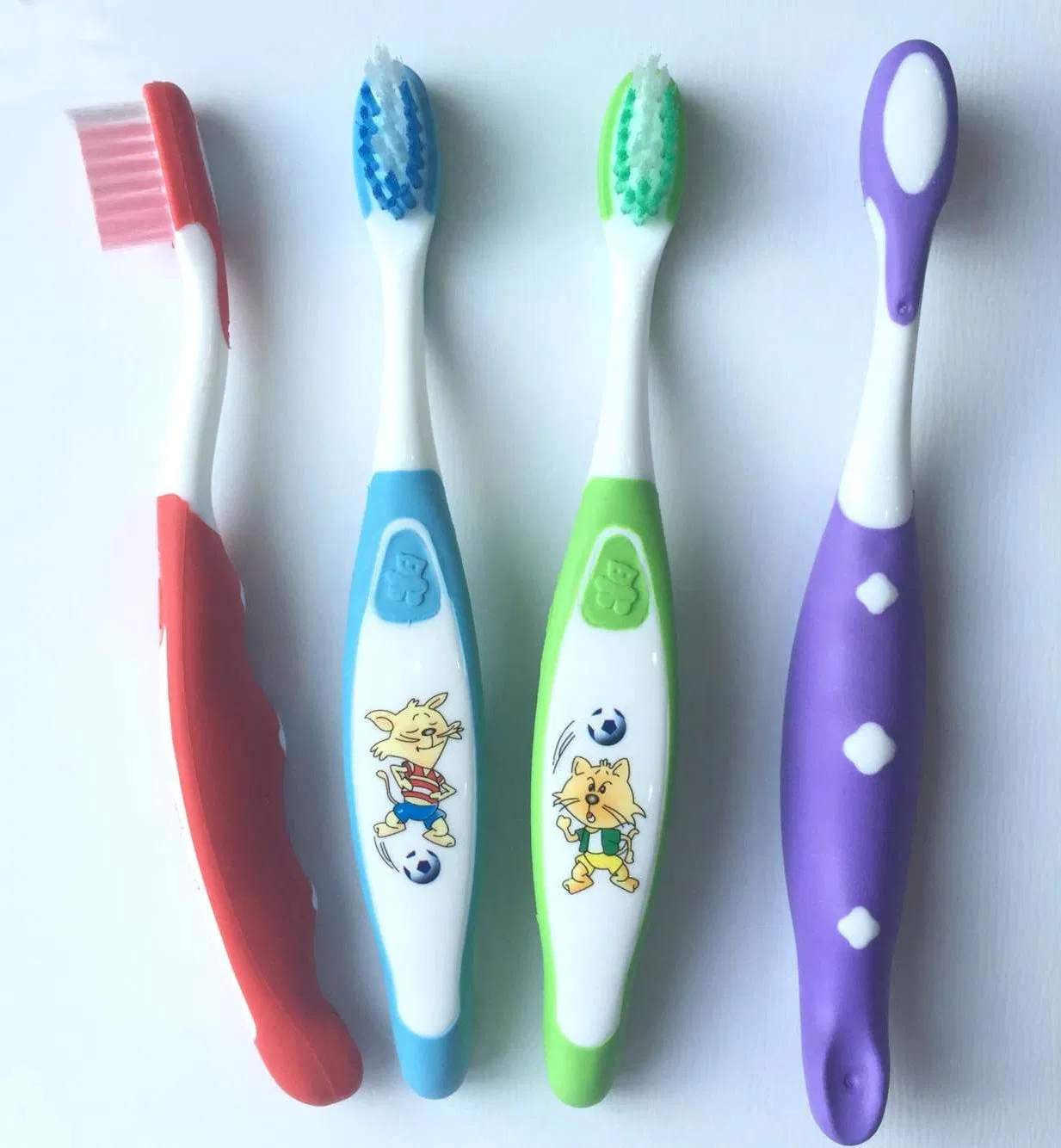 Kids/Children Toothbrush with Cute Design and Customized Packing