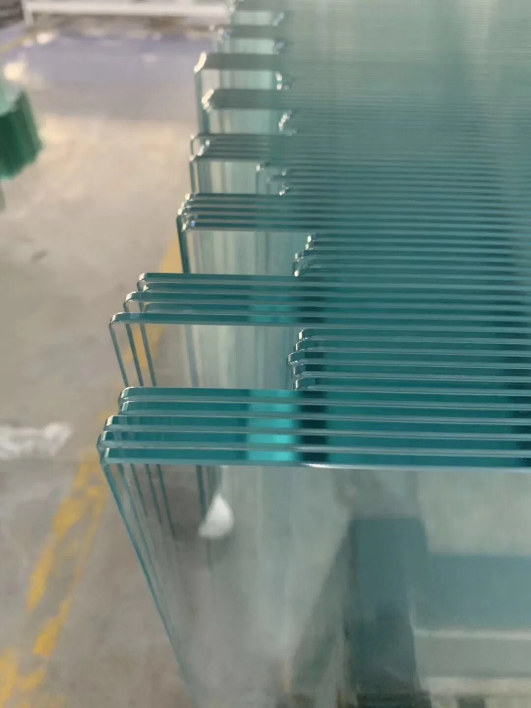 Закаленное стекло 6мм и 8мм для душа и ограждений