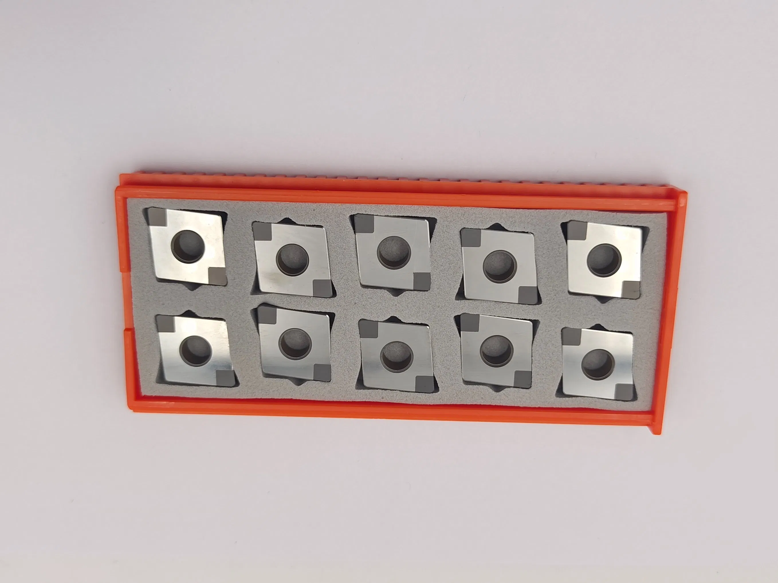 Пластины CBN CNGA1204 для обработки тормозных дисков