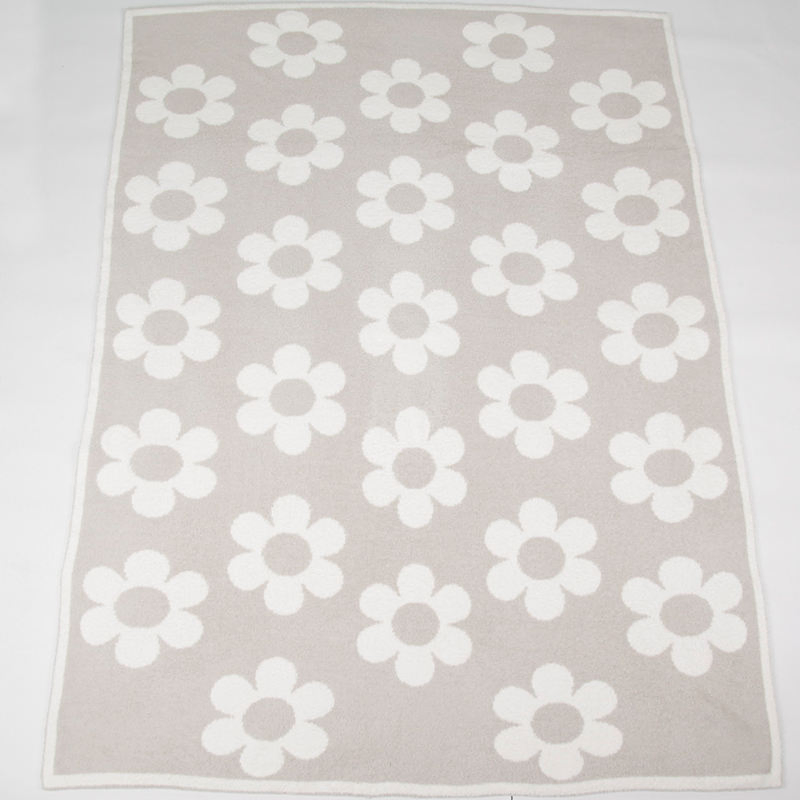 Плед вязаный 50x60 см, микрофибра, коричневый с цветами