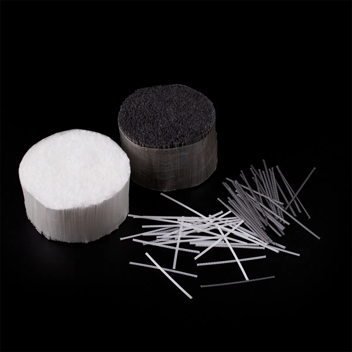 Synthetic White PP Macro Fiber Embossed