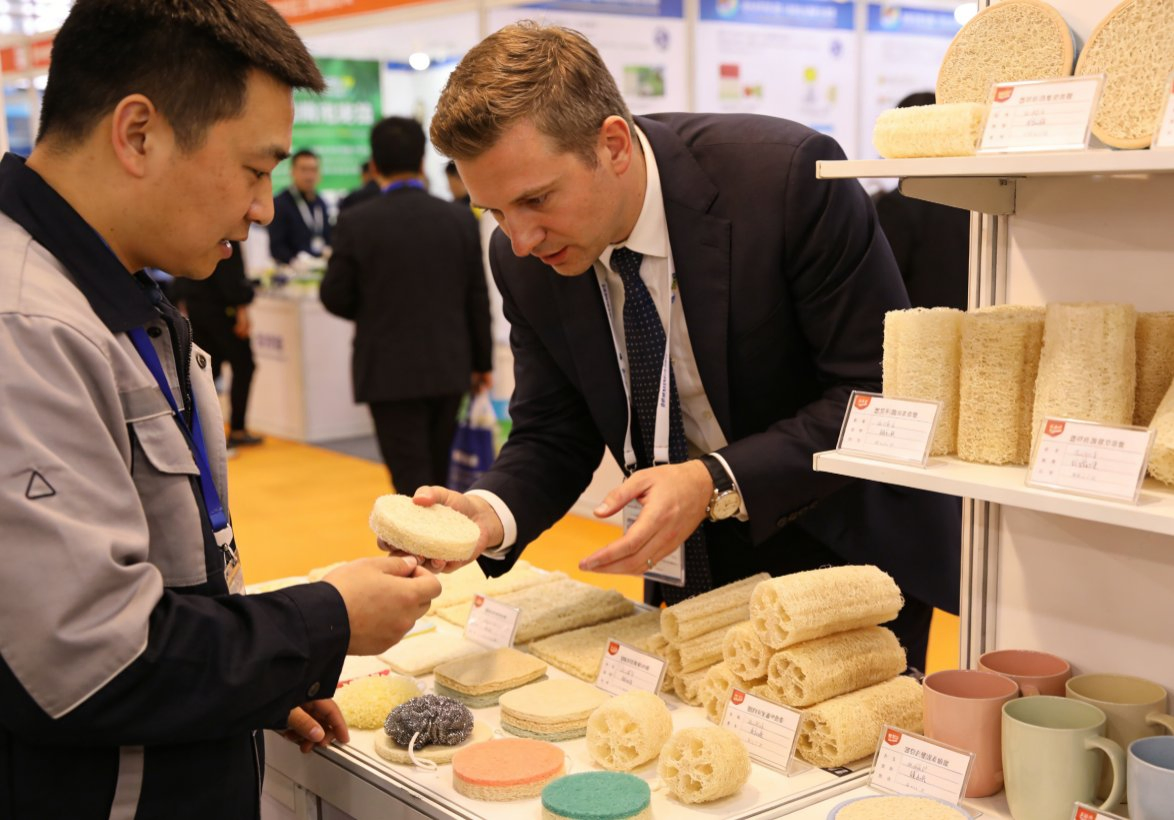 Bulk Wholesale Natural Loofah Sponges for Bath & Kitchen Factory Direct, Custom Color & Packaging Available