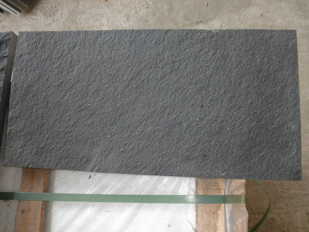 Hainan Black Stone Basalt for Outdoor Stair / Flooring / Paving China Granite
