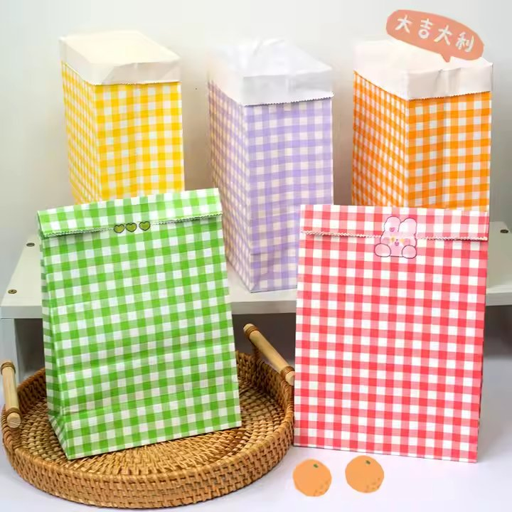 Colorful Plaid Kraft Paper Bag Cookies Candy Christmas Gift Bakery Treat Bags