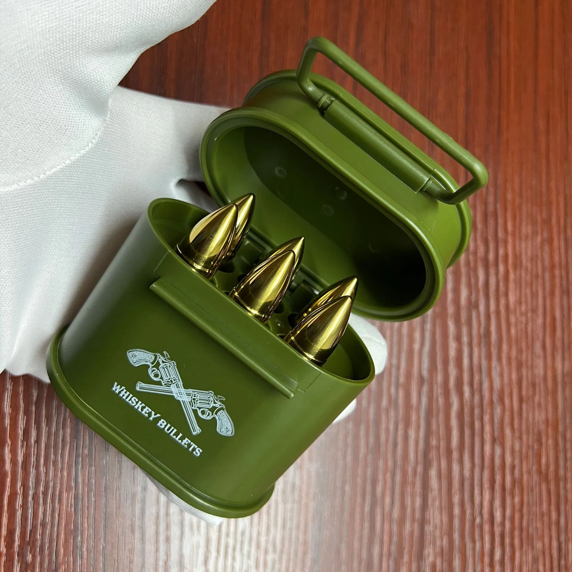 Bullet Whiskey Stones Gift Set 6 Metal Ice Cubes Stainless Steel Whiskey Rocks for Bourbon & Scotch Cool Whiskey Gifts for Men