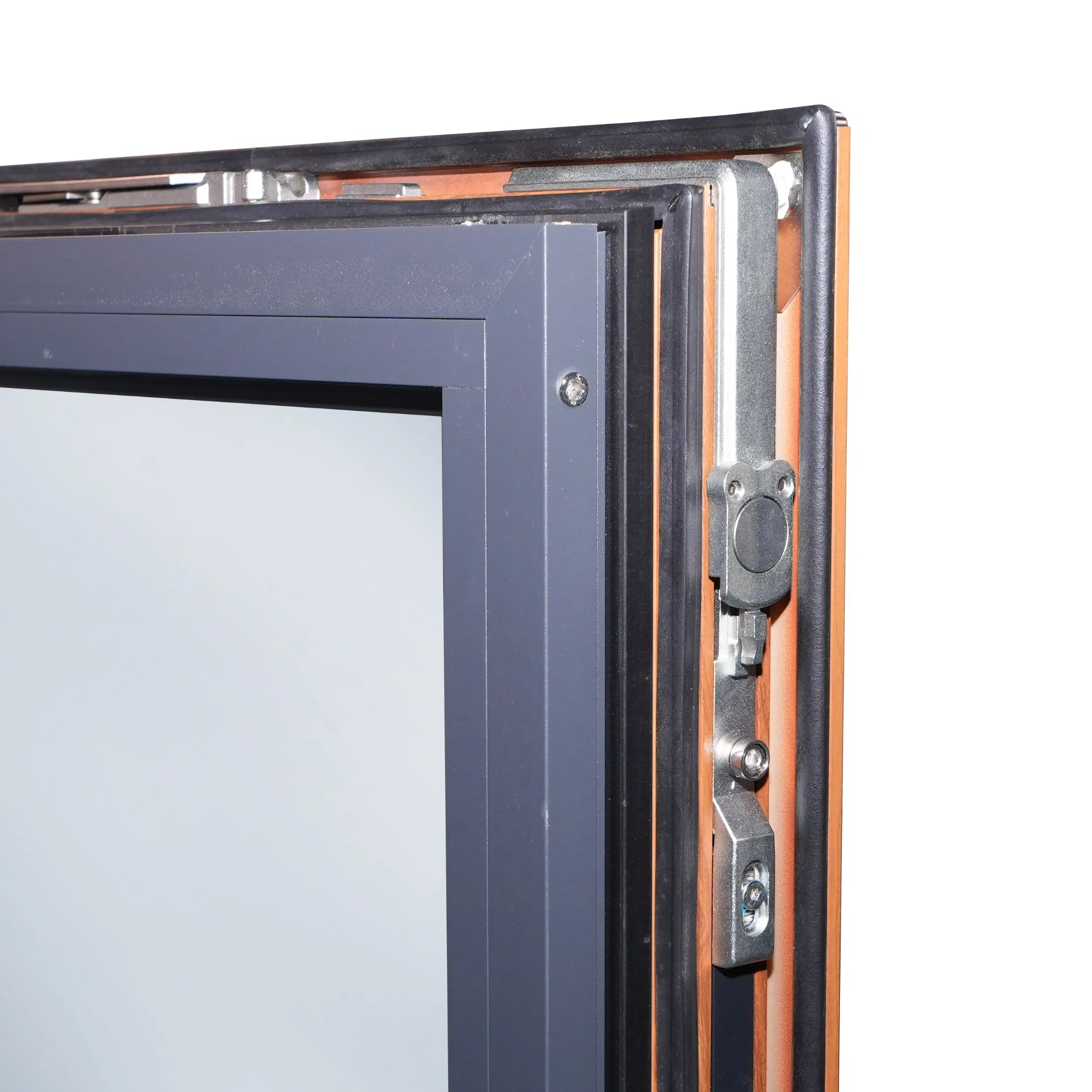 Aluminum Clad Wood Window Featuring Integrated Structural Support